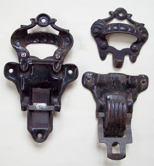 M103 - Antique Trunk Latches - SOLD 03/2022