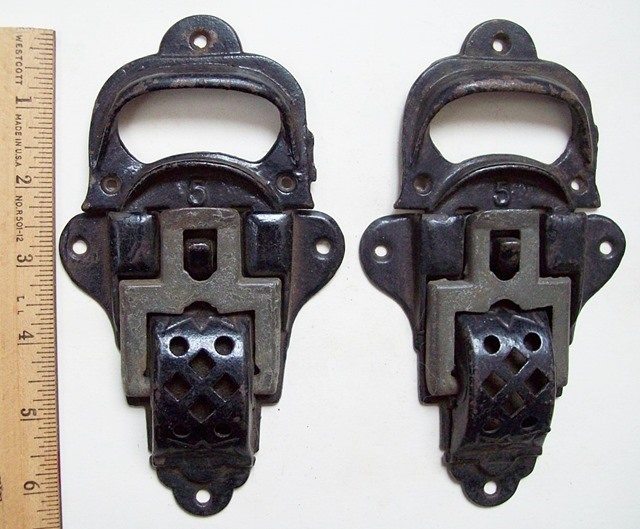 M113 - Large Iron Trunk Latches #5 - Click Image to Close