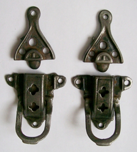 M116 - Antique Iron Trunk Latches #1 - Click Image to Close