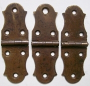 M117 - Brass Trunk / Chest Hinges (3) - Click Image to Close