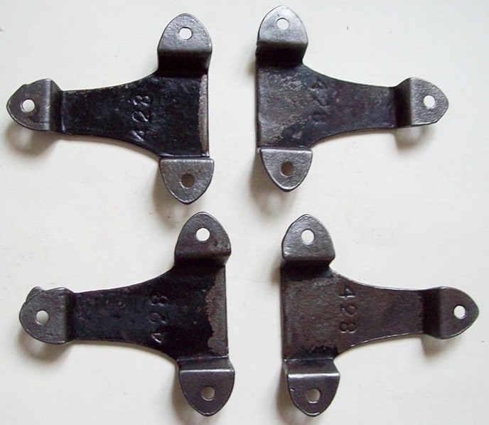 M118 - Cast Iron Trunk Handle Holders