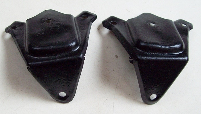 M121 - Trunk Strap Holders