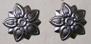 M124 - Antique Trunk Rosettes (2)