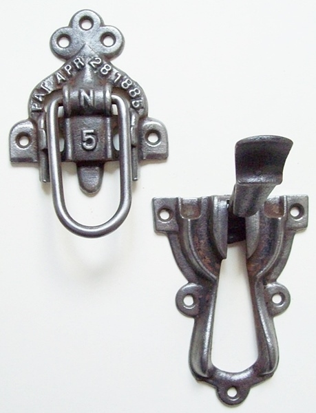 M128 - Rare Large Trunk Latch 1885