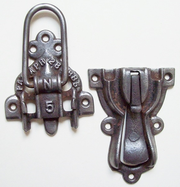 M128 - Rare Large Trunk Latch 1885 - Click Image to Close