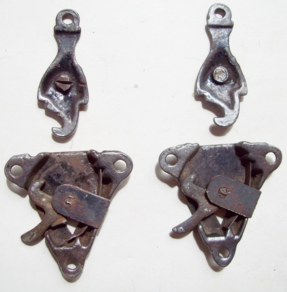 M129 - Antique Trunk Latches