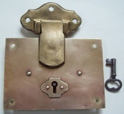 L100 - Brass Antique Trunk Lock & Key - SOLD 01/2023 L100 - Brass Antique Trunk Lock & Key - SOLD 01/2023