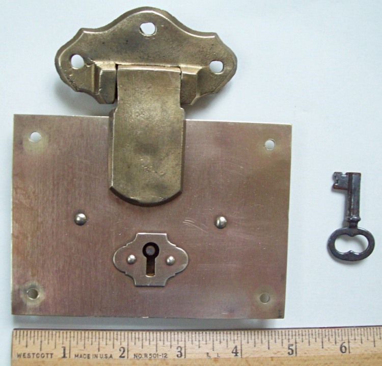 L100 - Brass Antique Trunk Lock & Key - SOLD 01/2023
