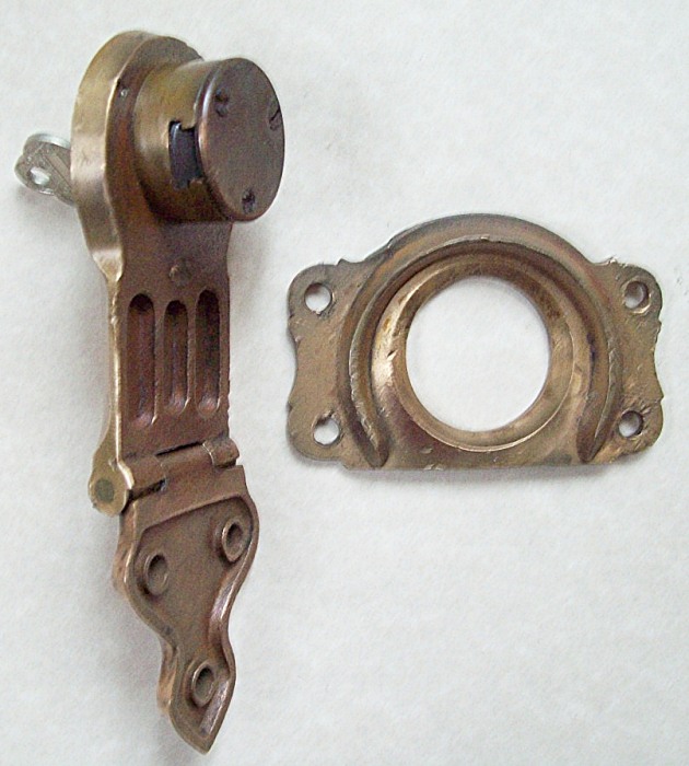 L101 - Antique Brass 1898 Eagle Lock & Key - Click Image to Close