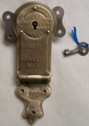 L101 - Brass Corbin Trunk Lock & Key - Click Image to Close