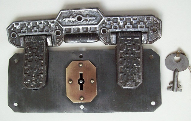 L102 - Antique Double Hasp Trunk Lock - SOLD 10/2021
