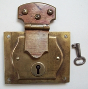 L102 - Brass Antique Trunk Lock & Key - SOLD 06/2022 L102 - Brass Antique Trunk Lock & Key - SOLD 06/2022