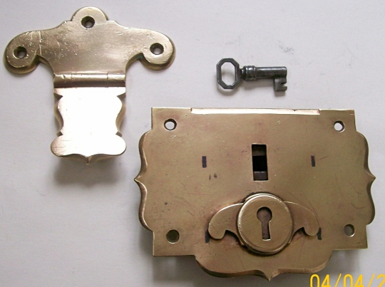 L102 - Brass Antique Trunk Lock - SOLD 09/2023