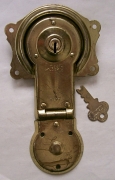 L102 - Long Lock Trunk Lock & Key