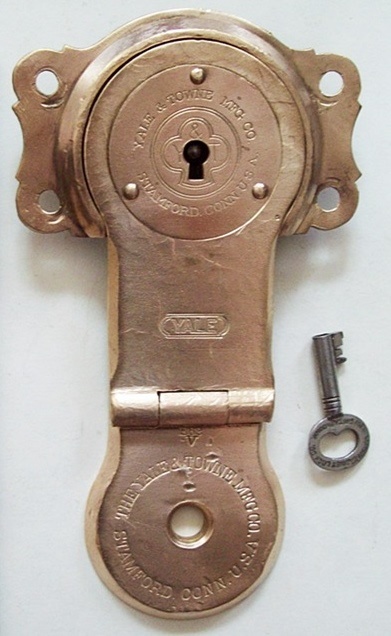 L105 - Solid Brass Yale Trunk Lock & Key - SOLD 07/2023
