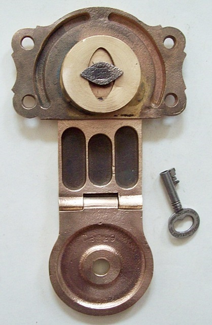 L105 - Solid Brass Yale Trunk Lock & Key - SOLD 07/2023