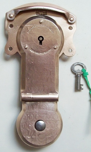 L109 - Brass Corbin Trunk Lock & Key