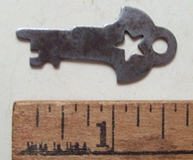 L110 - Star Trunk Lock Key