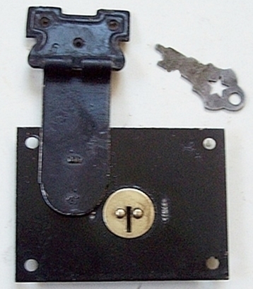 L111 - Star Trunk Lock Key