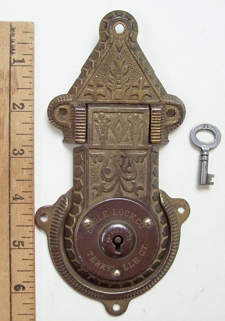 L113 - Eastlake Eagle Trunk Lock & Key - SOLD 03/2022