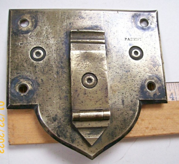 L115 - Brass Mid 1800's Lock Plate - Click Image to Close