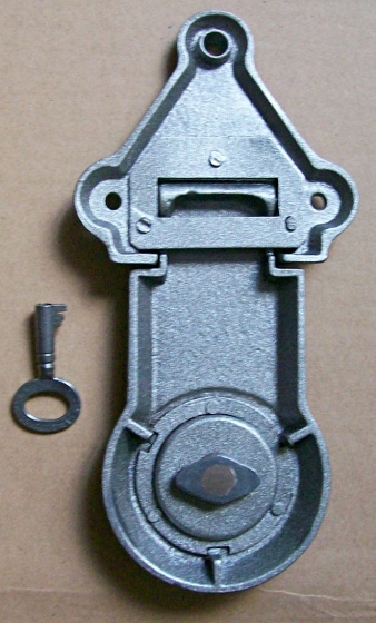 L119 - Eastlake Ornate Trunk Lock & Key