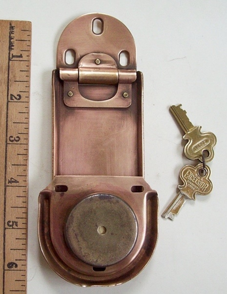 L124 - Brass & Bronze Excelsior Lock & Keys - Click Image to Close