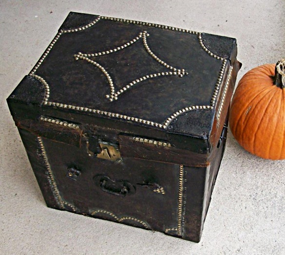 T100 - 1850's Scottish Hand Trunk - SOLD 06/2023
