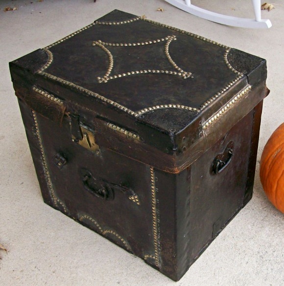 T100 - 1850's Scottish Hand Trunk - SOLD 06/2023