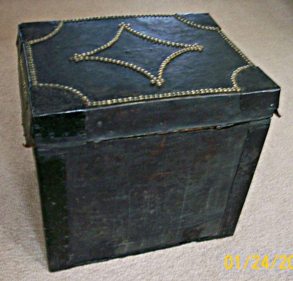 T100 - 1850's Scottish Hand Trunk - SOLD 06/2023