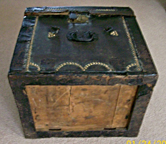 T100 - 1850's Scottish Hand Trunk - SOLD 06/2023