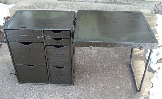 T102 - Vintage Army Field Desk Trunk - Click Image to Close