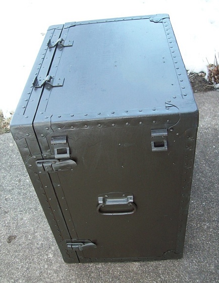 T102 - Vintage Army Field Desk Trunk - Click Image to Close