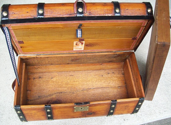 T103 - Jenny Lind Stagecoach Trunk 1860's - SOLD 06/2023