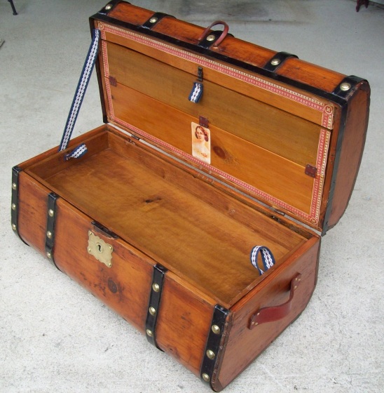 T103 - Jenny Lind Stagecoach Trunk 1860's - SOLD 06/2023