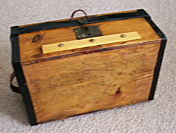T106 - Antique Doll Trunk with Tray