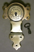 T109 - Brass French Trunk Lock & Key - Click Image to Close