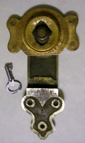 T109 - Brass French Trunk Lock & Key