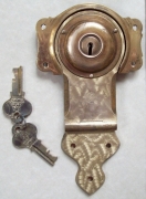 T112 - Brass Eagle Trunk Lock, 2 Keys