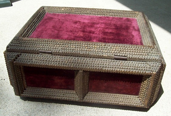 T112 - Antique Tramp Art Chest - Click Image to Close