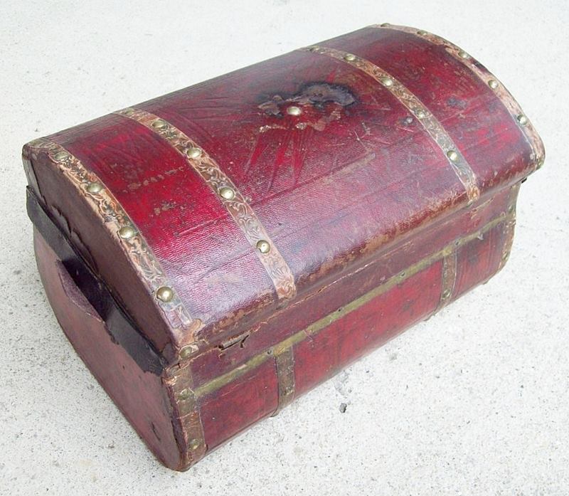 T113 - Jenny Lind Red Leather Doll Trunk - SOLD 08/2021