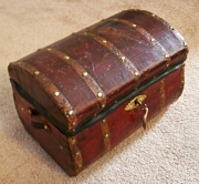 T113 - Rare Jenny Lind Red Leather Doll Trunk - SOLD 03/2024