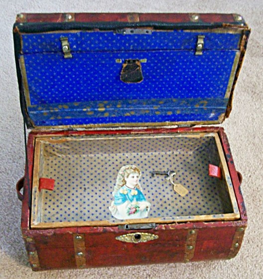 T113 - Rare Jenny Lind Red Leather Doll Trunk - ON HOLD