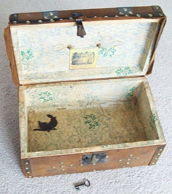 T118 - 1850's Document Box, Brass Tacks, Key! - Click Image to Close