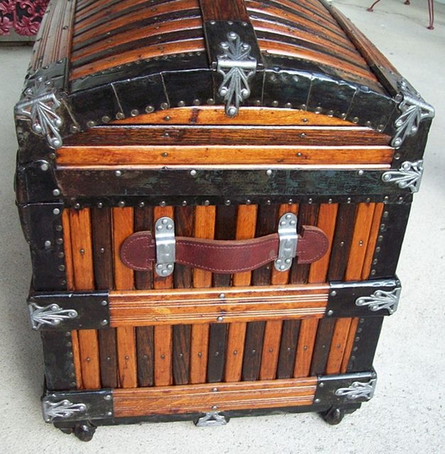 T124 - Rare Martin Maier Slat Trunk - SOLD 01/2020 - Click Image to Close