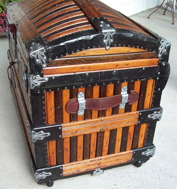 T124 - Rare Martin Maier Slat Trunk - SOLD 01/2020 - Click Image to Close