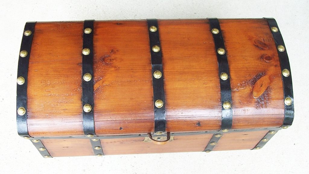 T127 - Small Child's Jenny Lind Trunk - SOLD 07/2019
