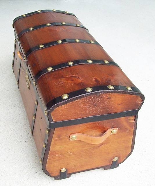 T127 - Small Child's Jenny Lind Trunk - SOLD 07/2019 - Click Image to Close