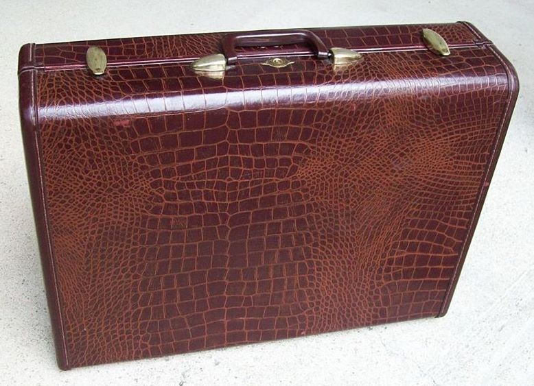 T130 - Vintage Shwayder Samsonite Suitcase - Click Image to Close