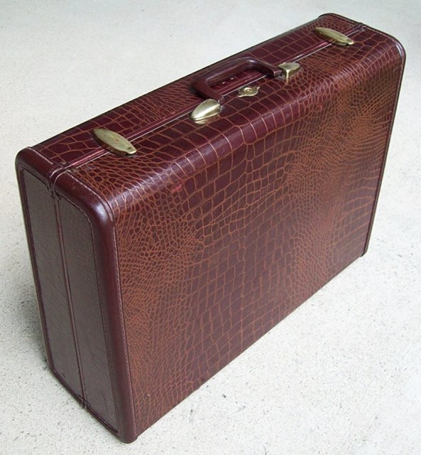 T130 - Vintage Shwayder Samsonite Suitcase - Click Image to Close